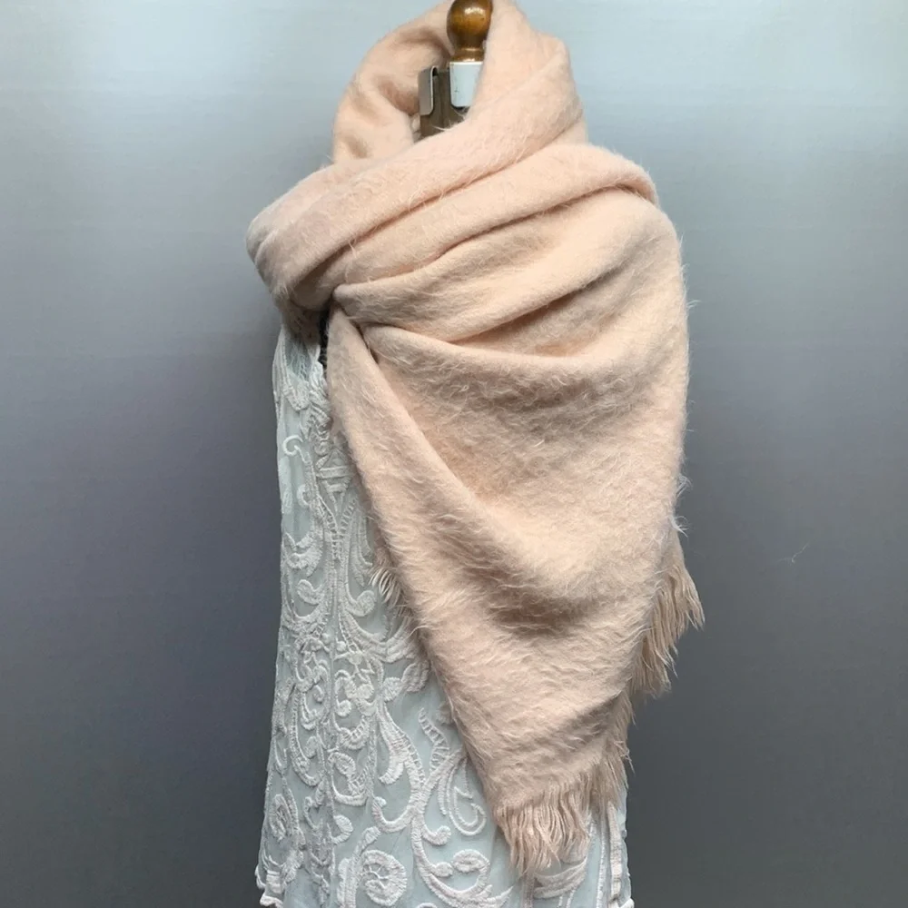 Soft pink blush fabric Forever 21 NWT extra large soft cozy one size fringy fun